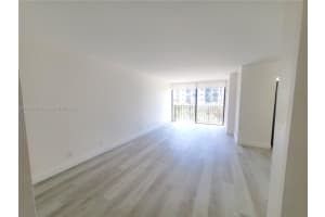 17011 N Bay Rd APT 412, Sunny Isles Beach, FL 33160, Sold 06/28/22