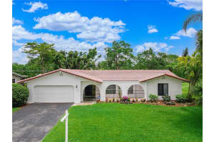 10251 NW 39th Ct, Coral Springs, FL 33065, Sold 05/11/22