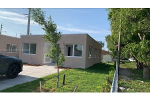 2202 Simms St, Dania Beach, FL 33004, Sold 07/18/22