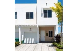 10239 NW 71st Terrace, Doral, FL 33178, Sold 08/11/22