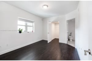 15051 Royal Oaks Ln APT 302, North Miami, FL 33181, Sold 09/06/22