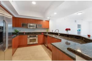 15051 Royal Oaks Ln APT 302, North Miami, FL 33181, Sold 09/06/22