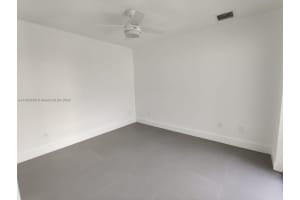 9723 NW 6th Ln, Miami, FL 33172, Sold 10/21/22