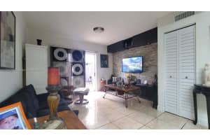 8035 NW 8th St APT 5, Miami, FL 33126, Sold 06/15/22
