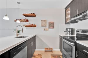 600 NE 36th St APT 1807, Miami, FL 33137, Sold 08/01/22