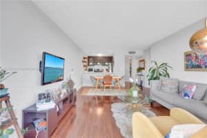 600 NE 36th St APT 1807, Miami, FL 33137, Sold 08/01/22