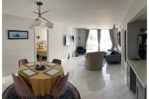 1665 Bay Rd APT 417, Miami Beach, FL 33139, Sold 07/15/22