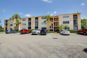 15275 SW 107th Ln APT 114, Miami, FL 33196, Sold 06/17/22