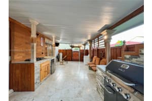 1357 SE 10th St, Homestead, FL 33035, Sold 07/08/22