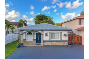 1357 SE 10th St, Homestead, FL 33035, Sold 07/08/22