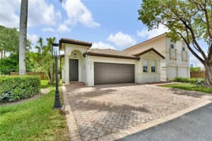 4884 NW 110th Pl, Doral, FL 33178, Sold 12/15/22