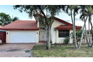 8520 NW 190th Terrace, Hialeah, FL 33015, Sold 07/06/22