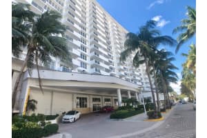 100 Lincoln Rd #604, Miami Beach, FL 33139, Sold 08/17/22
