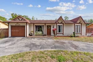 9230 Crescent Dr, Miramar, FL 33025, Sold 10/06/22