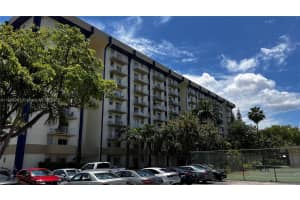 4550 NW 9th St #902e, Miami, FL 33126, Sold 08/30/22