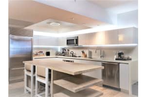 102 24th St, Miami Beach, FL 33139, Sold 10/20/22