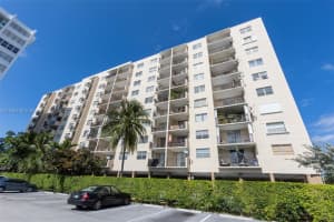 2903 NE 163rd St, Miami, FL 33160, Sold 10/26/22