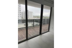 5875 Collins Ave APT 906, Miami Beach, FL 33140, Sold 10/31/22