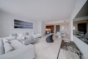 88 SW 7th St Apt 709, Miami, FL 33130, Sold 08/20/22