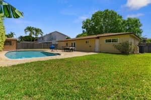 5313 SW 103rd Ave, Cooper City, FL 33328, Sold 09/15/22