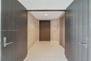 900 Biscayne Bay, 900 Biscayne Blvd, Miami, FL 33132, Sold 02/07/23