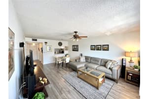 329 SE 3rd St #303p, Hallandale Beach, FL 33009, Sold 07/13/22