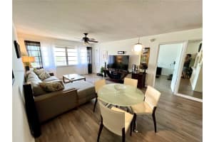 329 SE 3rd St #303p, Hallandale Beach, FL 33009, Sold 07/13/22