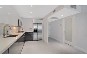 2301 Collins Ave APT 1112, Miami Beach, FL 33139, Sold 04/20/23