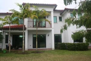 11539 SW 13th Dr, Pembroke Pines, FL 33025, Sold 07/05/22
