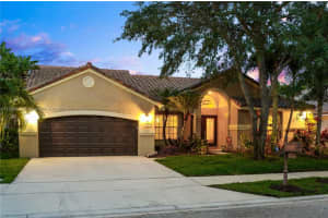 764 Lake Blvd, Weston, FL 33326, Sold 10/05/22