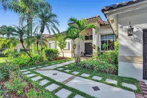 730 Bayside Ln, Weston, FL 33326, Sold 08/08/22