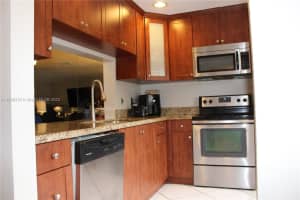 10753 NW 11th St, Pembroke Pines, FL 33026, Sold 06/21/22