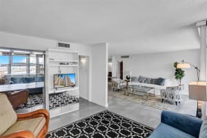 2030 S Ocean Dr APT 809, Hallandale Beach, FL 33009, Sold 07/15/22