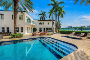 2700 N Bay Rd, Miami Beach, FL 33140, Sold 06/07/23
