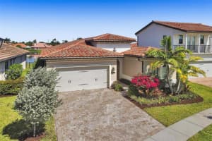 914 SW 113th Way, Pembroke Pines, FL 33025, Sold 06/21/22