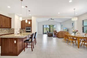 914 SW 113th Way, Pembroke Pines, FL 33025, Sold 06/21/22