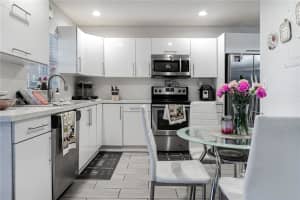 6746 Kingsmoor Way, Miami Lakes, FL 33014, Sold 11/04/22