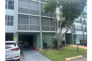 2771 Taft St APT 212, Hollywood, FL 33020, Sold 07/06/22