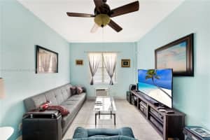 3030 Collins Ave #1f, Miami Beach, FL 33140, Sold 07/22/22