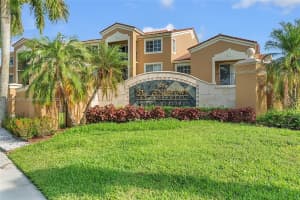 7910 N Nob Hill Rd APT 303, Tamarac, FL 33321, Sold 06/30/22