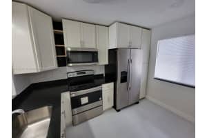 7740 NW 50th St APT 309, Lauderhill, FL 33351, Sold 06/24/22
