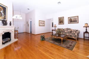 19961 SW 5th Ct, Pembroke Pines, FL 33029, Sold 09/15/22