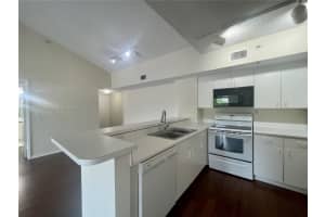 2600 S University Dr, Davie, FL 33328, Sold 06/21/22