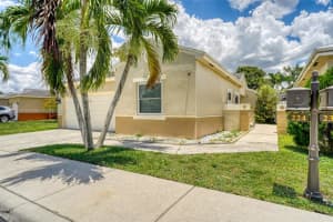 224 W Riverbend Dr, Sunrise, FL 33326, Sold 10/06/22