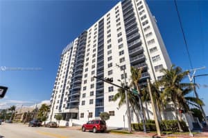 401 69th St APT 410, Miami Beach, FL 33141, Sold 06/30/22