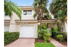 10275 NW 46th St, Doral, FL 33178, Sold 08/29/22