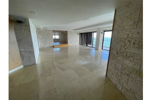 1800 NE 114th St APT 1904, Miami, FL 33181, Sold 09/13/22