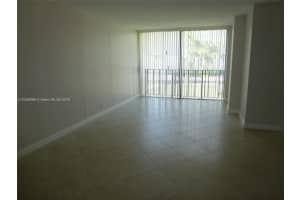 16909 N Bay Rd APT 215, Sunny Isles Beach, FL 33160, Sold 08/05/22