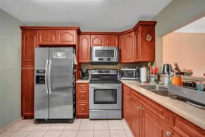 11233 SW 88th St e204, Miami, FL 33173, Sold 07/29/22