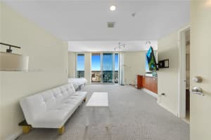 185 SW 7th St APT 3100, Miami, FL 33130, Sold 08/16/22
